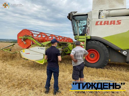 На Охтирщині рятувальники дбають про збереження вирощеного врожаю під час жнив