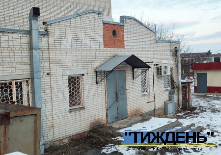 Нашкодили для цілого мікрорайону: у Тростянці без попередження "обрізали" дротовий зв`язок