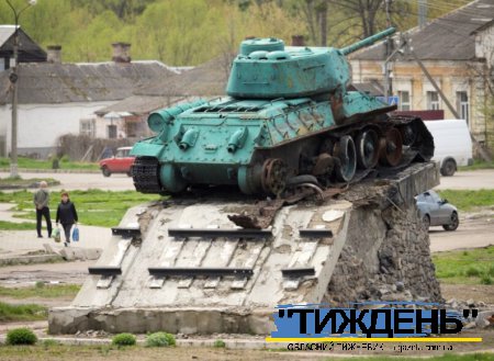 У Тростянці залишилось дві пам`ятки тоталітарного минулого, які громадськість вимагає демонтувати