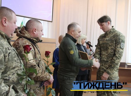 Напередодні свят Тростянеччина вшанувала захисників і волонтерів