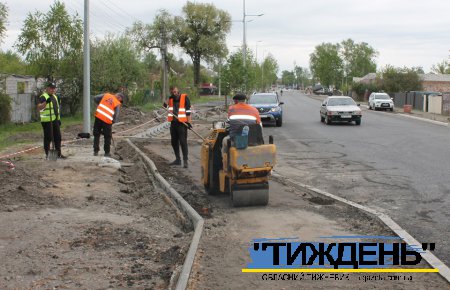 До кінця червня у Тростянці завершать капітальний ремонт центральної автотраси