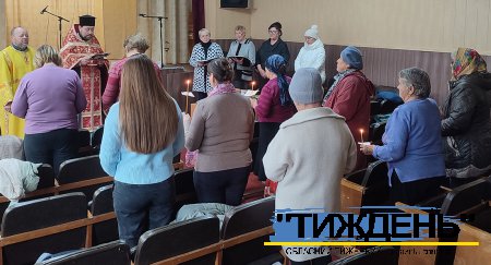 У Тростянецькому благочинні ПЦУ на Димитрівську суботу вшанували спочилих рідних і всіх полеглих на війні захисників