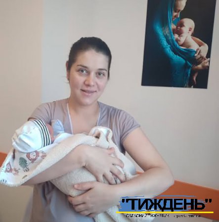 Першу народжену цього року дитину в Тростянецькій лікарні батьки назвали Марком