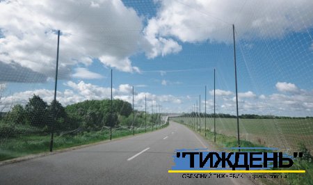 Антидронові сітки захищають стратегічно важливі дороги Тростянецької громади