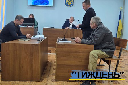 У Тростянці судили чоловіка за збереження вдома зброї і наркотиків